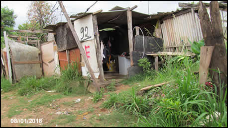 governos autoritários